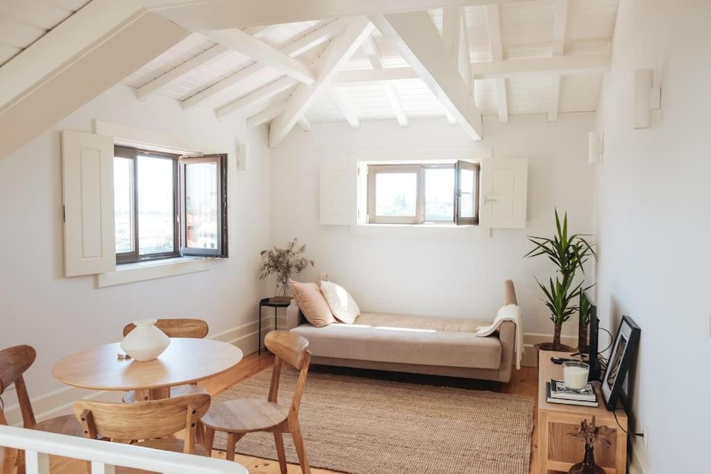 Fontainhas Douro Views By Lovelystay Porto Luaran gambar